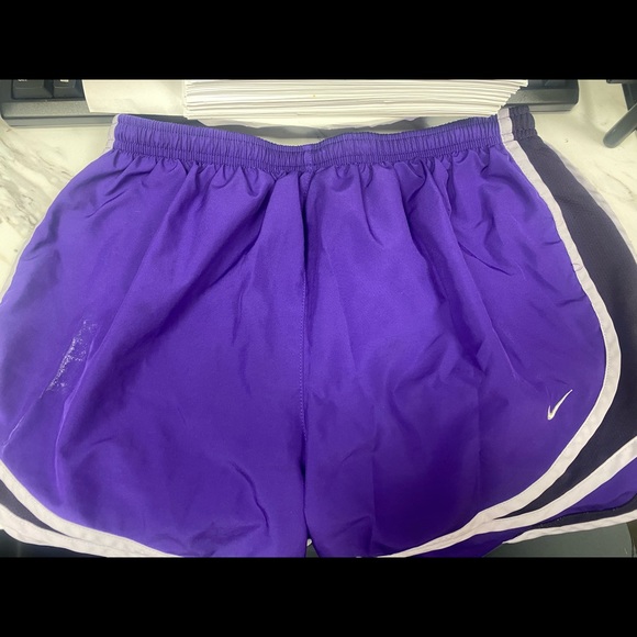 Women’s Nike Dri-Fit Shorts - Picture 1 of 2